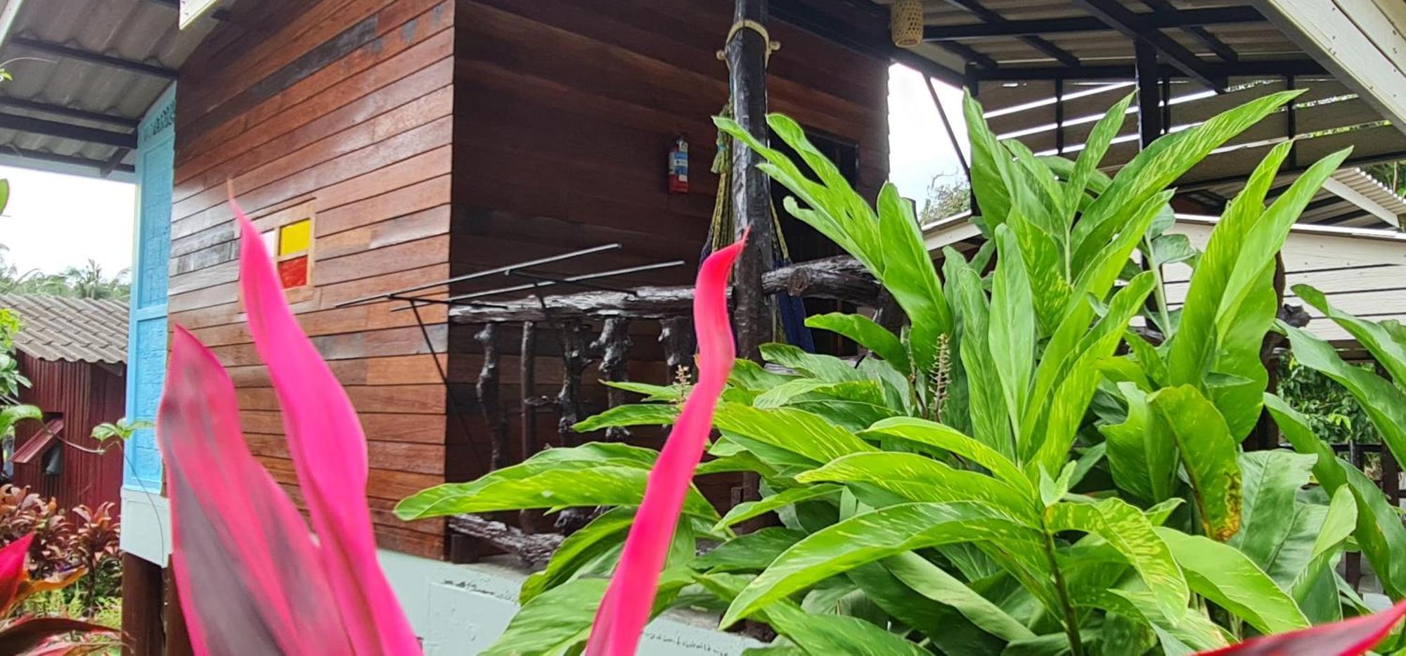 Wooden Hut Koh Kood Hotel Ko Kut Bagian luar foto